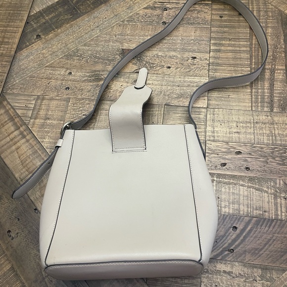 Banana Republic Cream Shoulder Bag - Picture 3 of 6